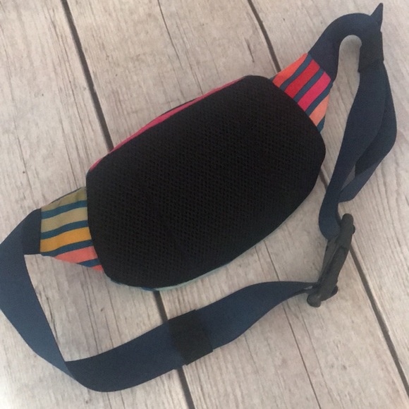 KAVU Spectator Belt Bag Polyester Hip Fanny Pack - Picture 8 of 8